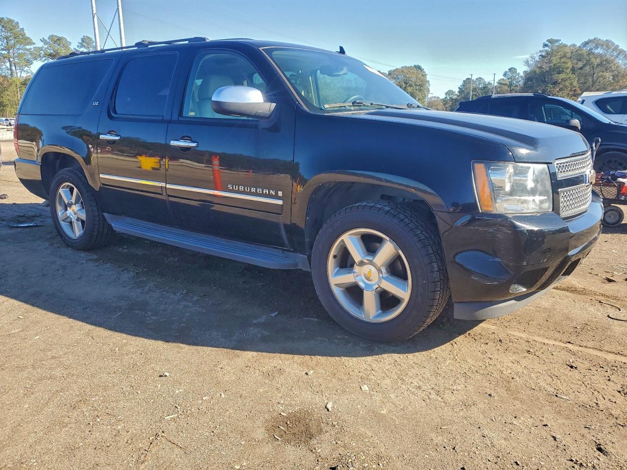 2009 CHEVROLET SUBURBAN C1500 LTZ photo 4