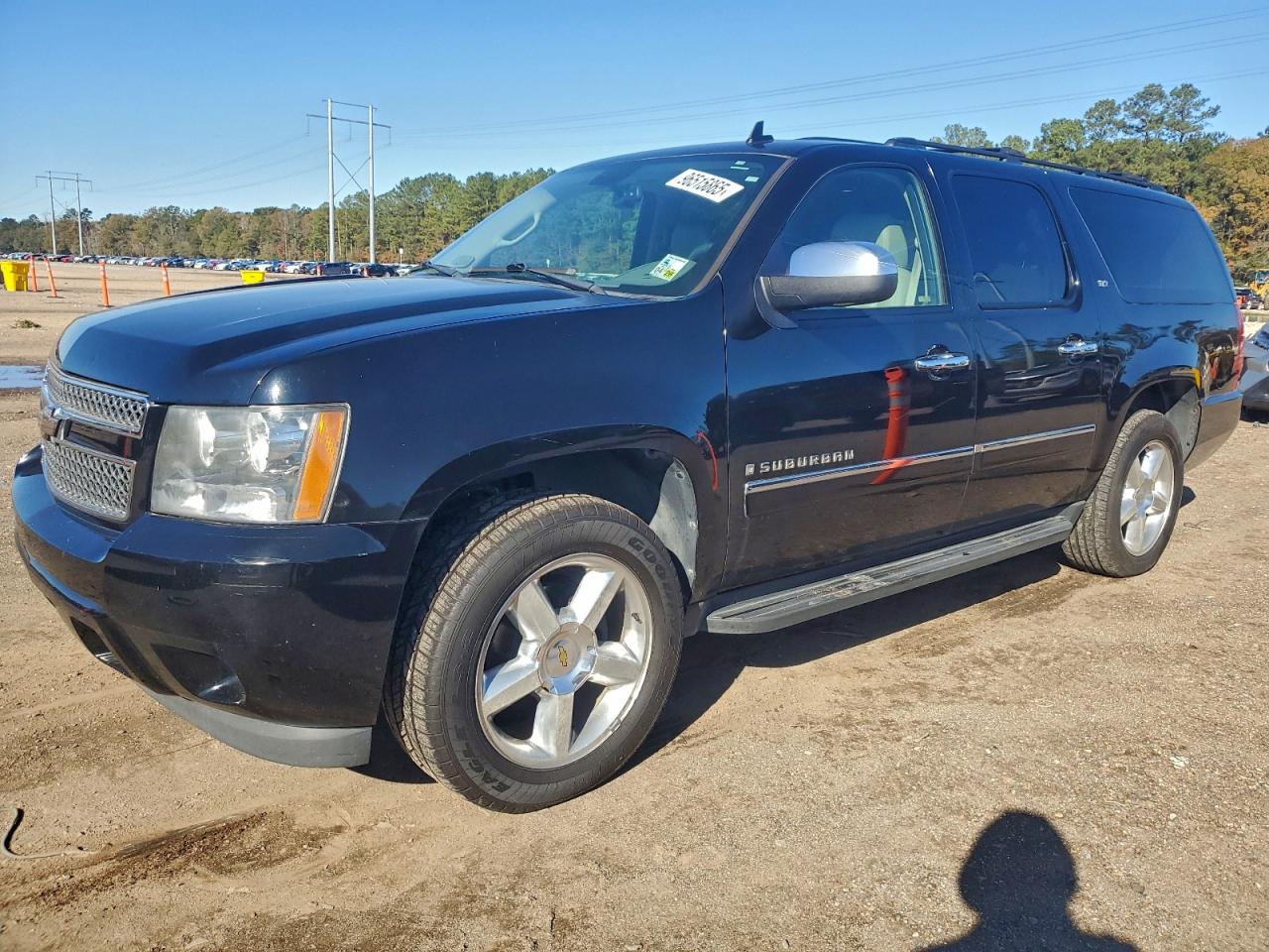 2009 CHEVROLET SUBURBAN C1500 LTZ — MINOR DENT/SCRATCHES damage — photo 1