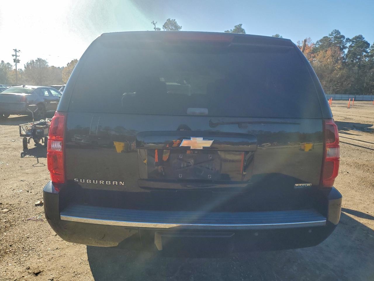2009 CHEVROLET SUBURBAN C1500 LTZ photo 6