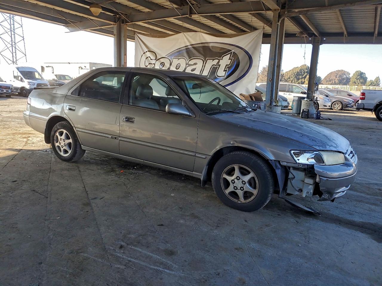 1997 TOYOTA CAMRY CE photo 4