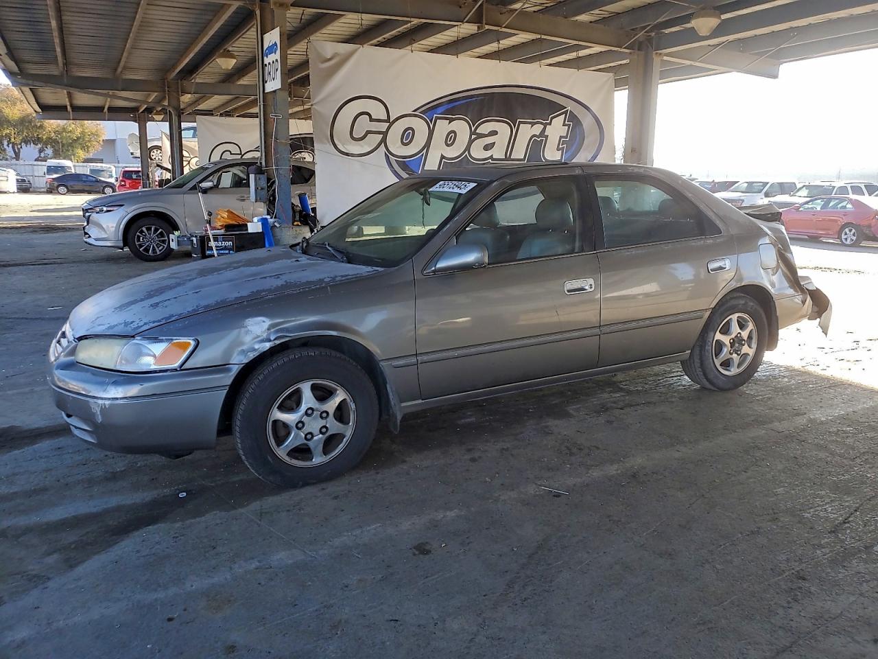 1997 TOYOTA CAMRY CE — REAR END damage — photo 1