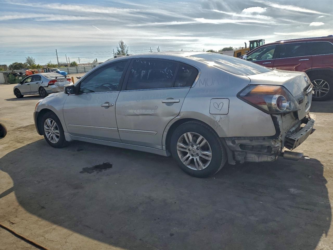 2011 NISSAN ALTIMA BASE photo 2