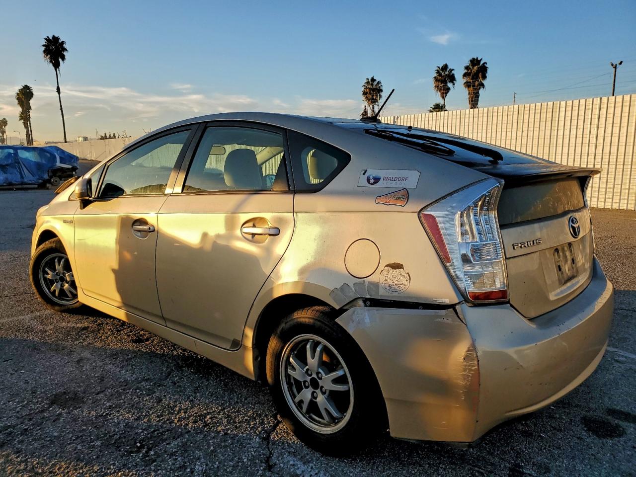 2010 TOYOTA PRIUS photo 2