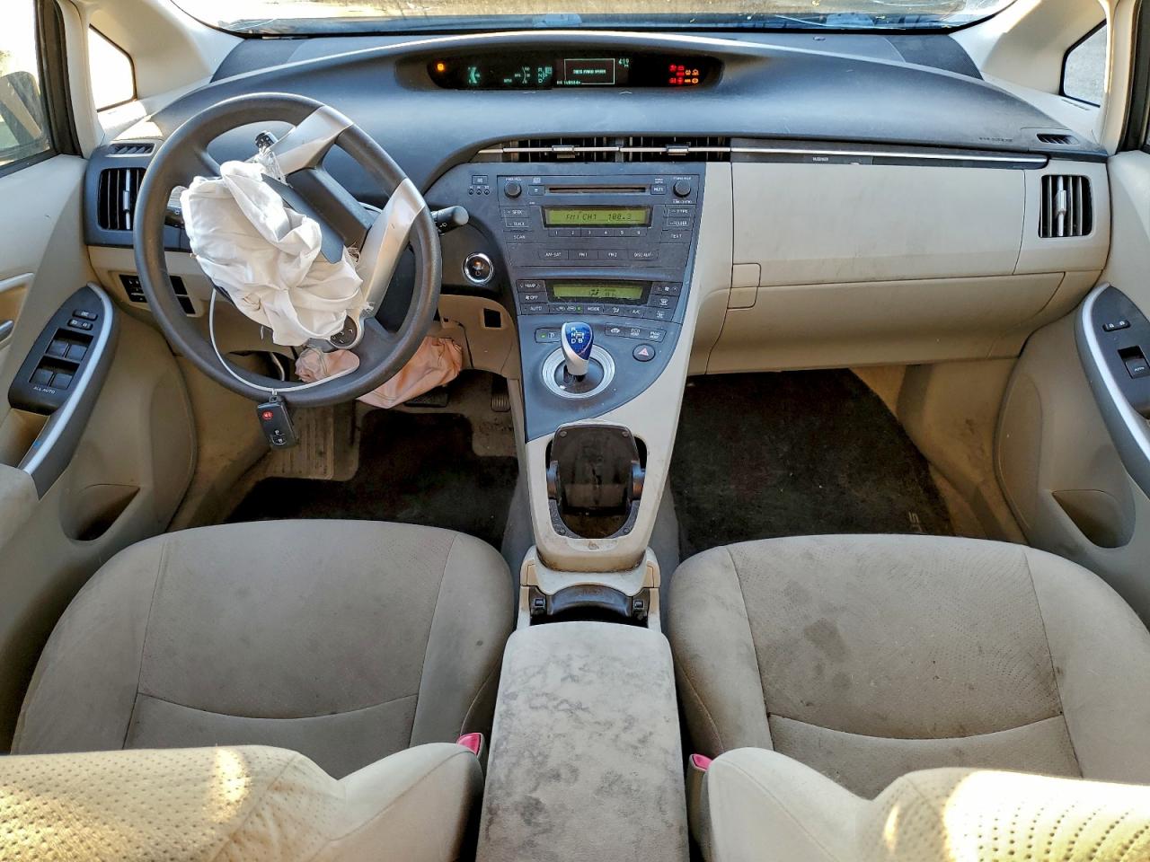 2010 TOYOTA PRIUS photo 8