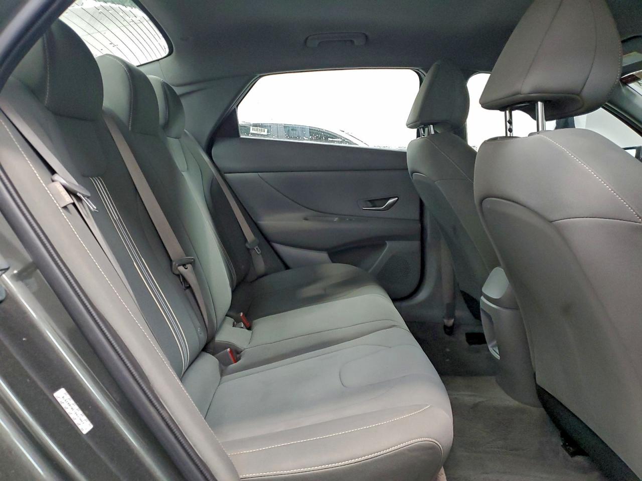 2024 HYUNDAI ELANTRA SEL photo 10