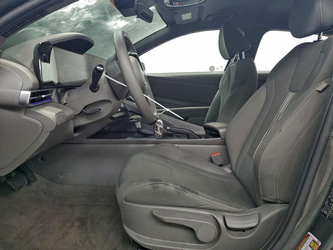 2024 HYUNDAI ELANTRA SEL photo 7
