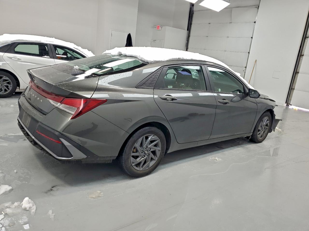 2024 HYUNDAI ELANTRA SEL photo 3