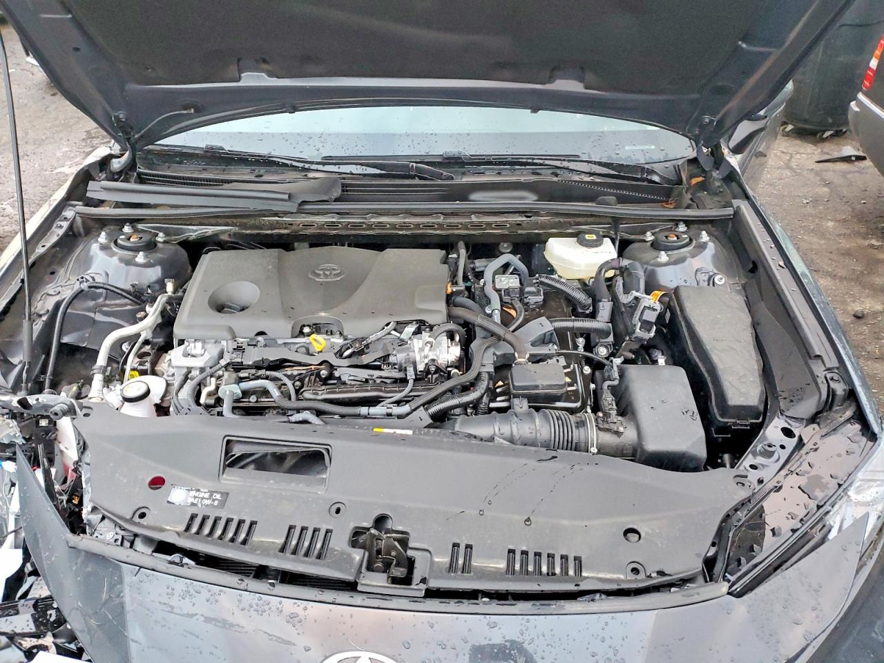 2025 TOYOTA CAMRY LE photo 11