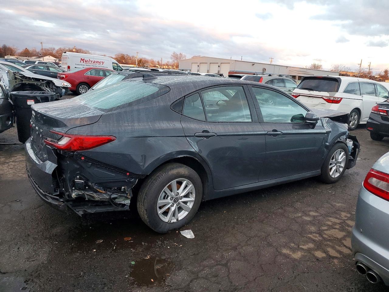 2025 TOYOTA CAMRY LE photo 3