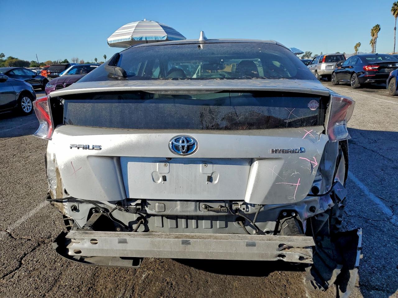 2017 TOYOTA PRIUS photo 6
