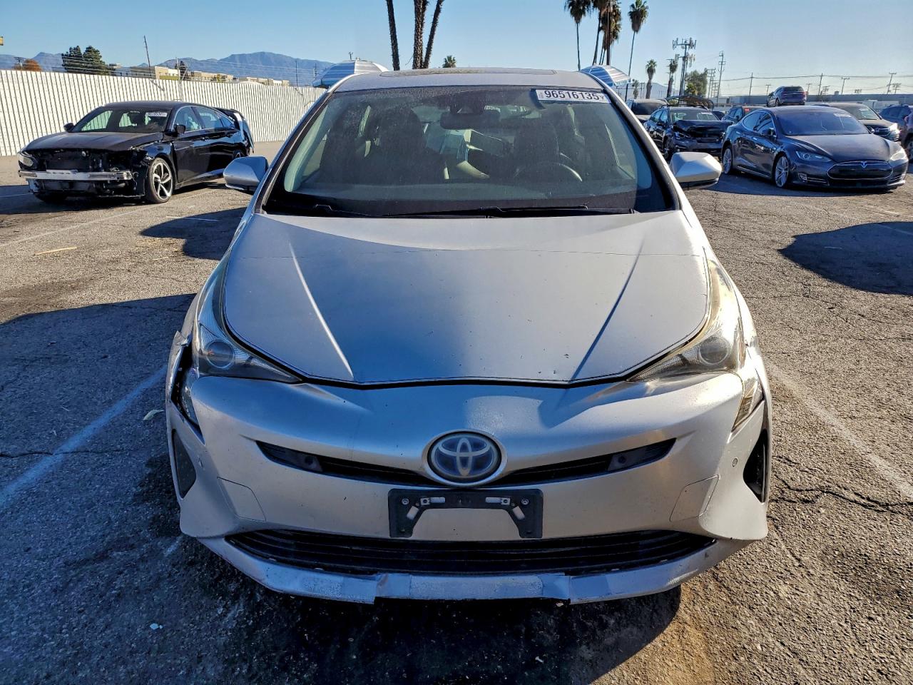 2017 TOYOTA PRIUS photo 5