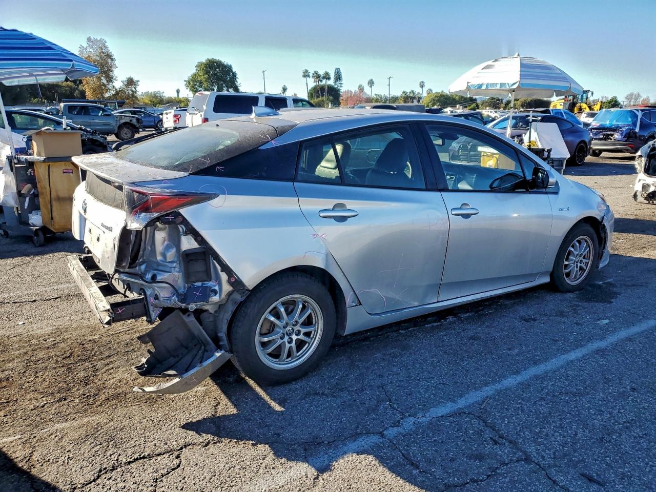 2017 TOYOTA PRIUS photo 3