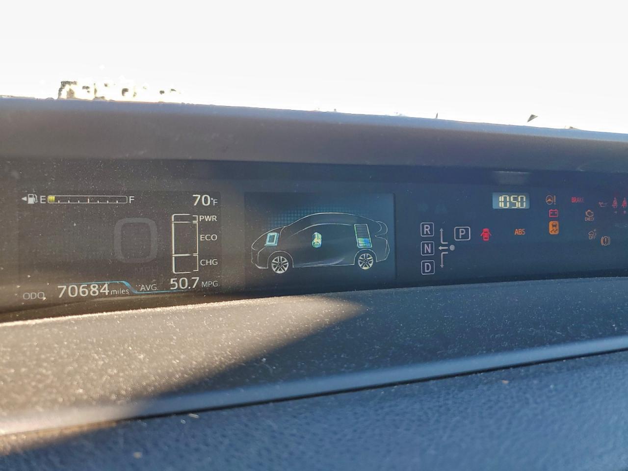 2017 TOYOTA PRIUS photo 9