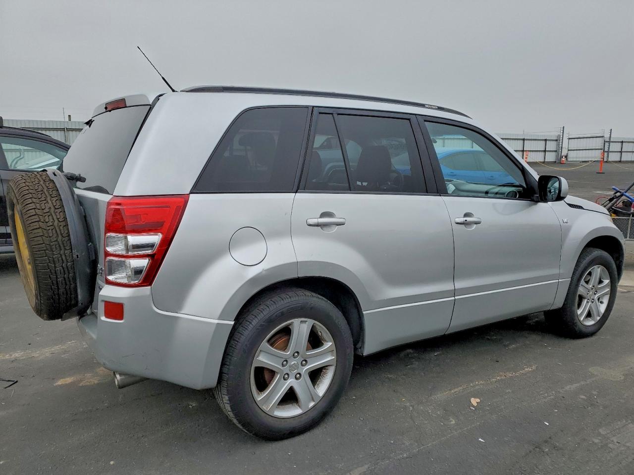 2008 SUZUKI GRAND VITARA LUXURY photo 3