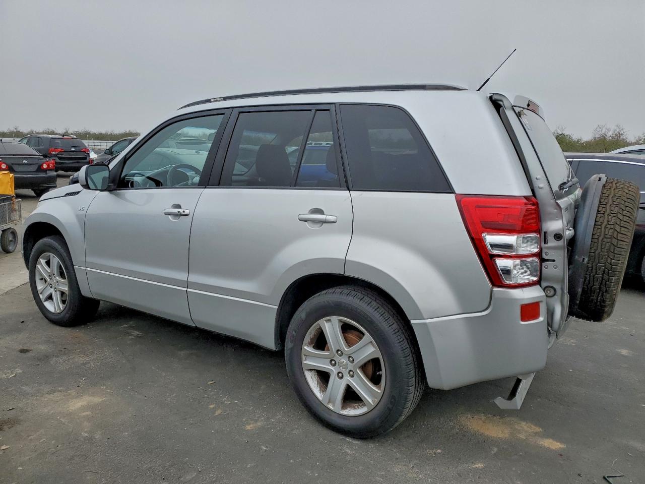 2008 SUZUKI GRAND VITARA LUXURY photo 2