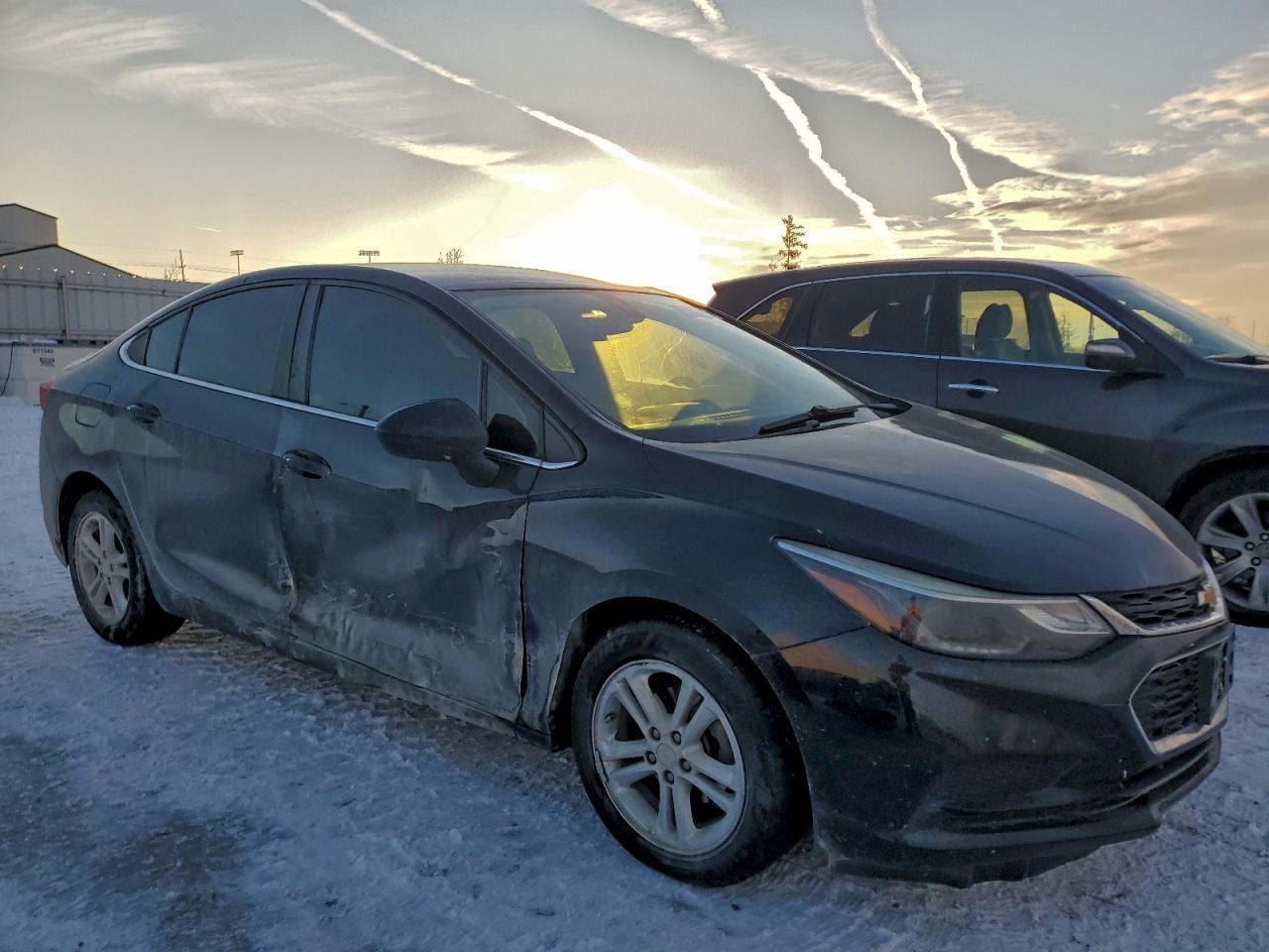 2017 CHEVROLET CRUZE LT photo 4