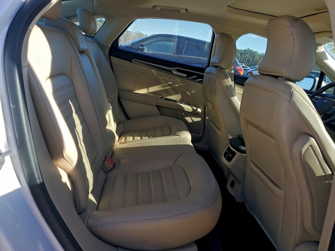 2016 FORD FUSION SE photo 10
