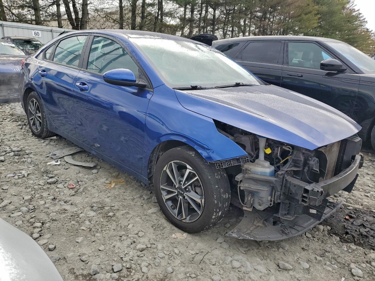 2023 KIA FORTE LX photo 4