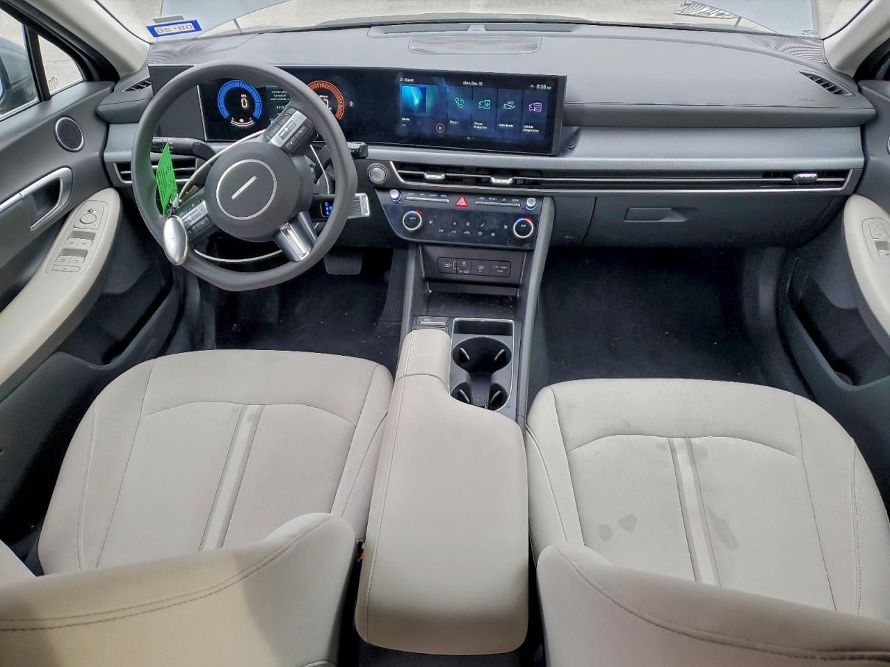 2025 HYUNDAI SONATA SEL photo 8