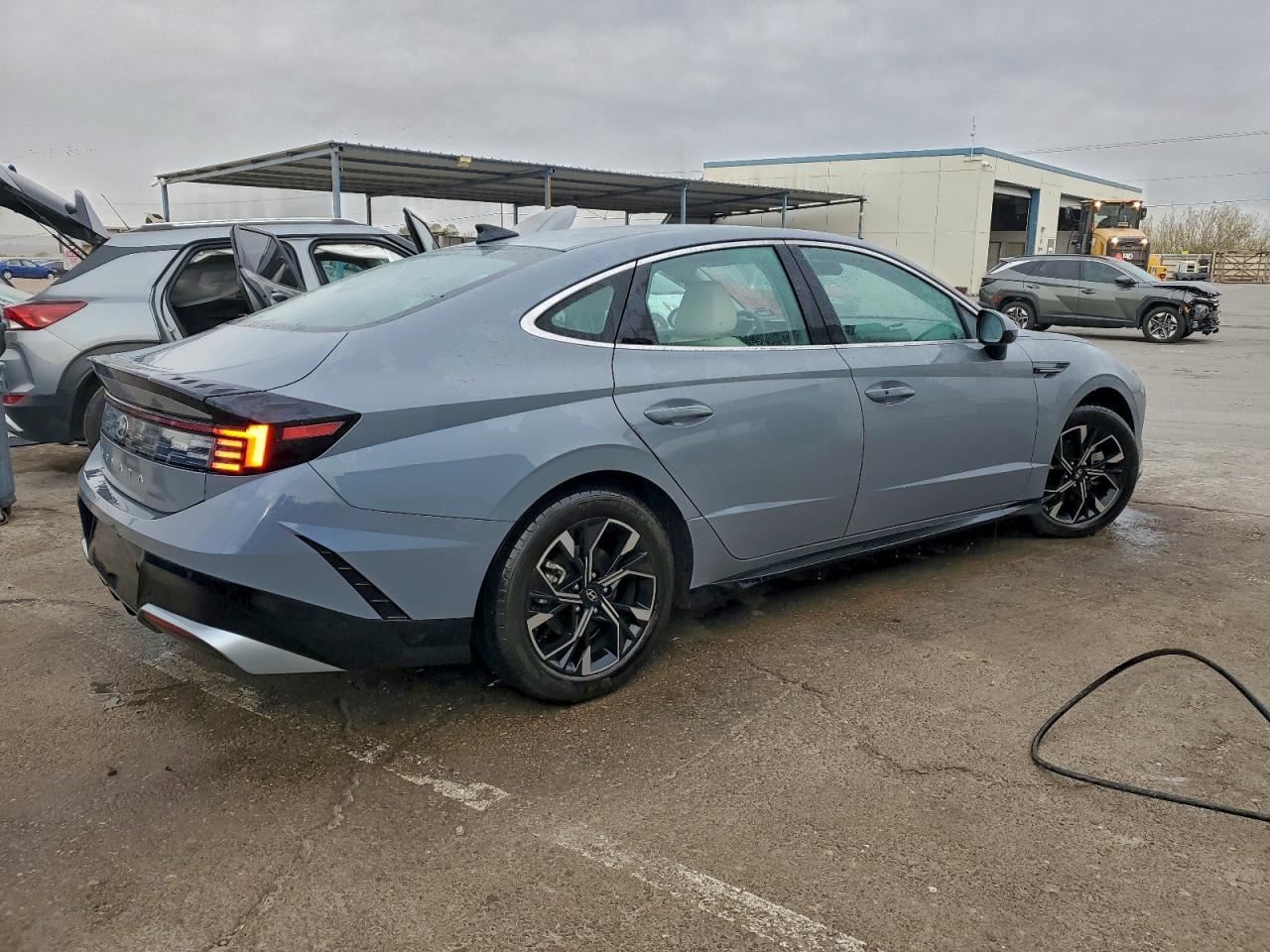 2025 HYUNDAI SONATA SEL photo 3