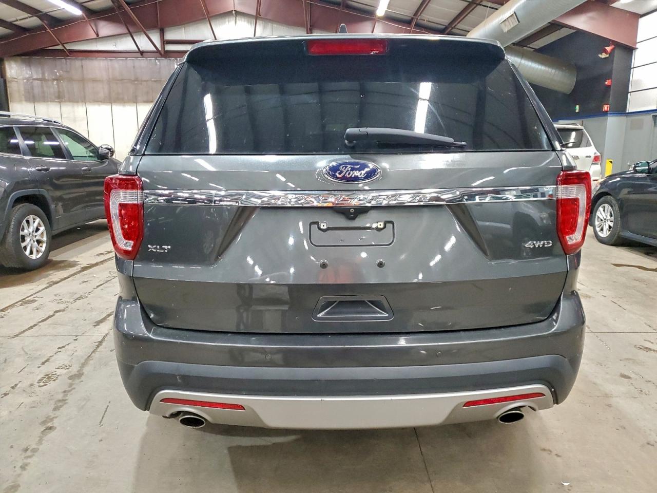 2016 FORD EXPLORER XLT photo 11