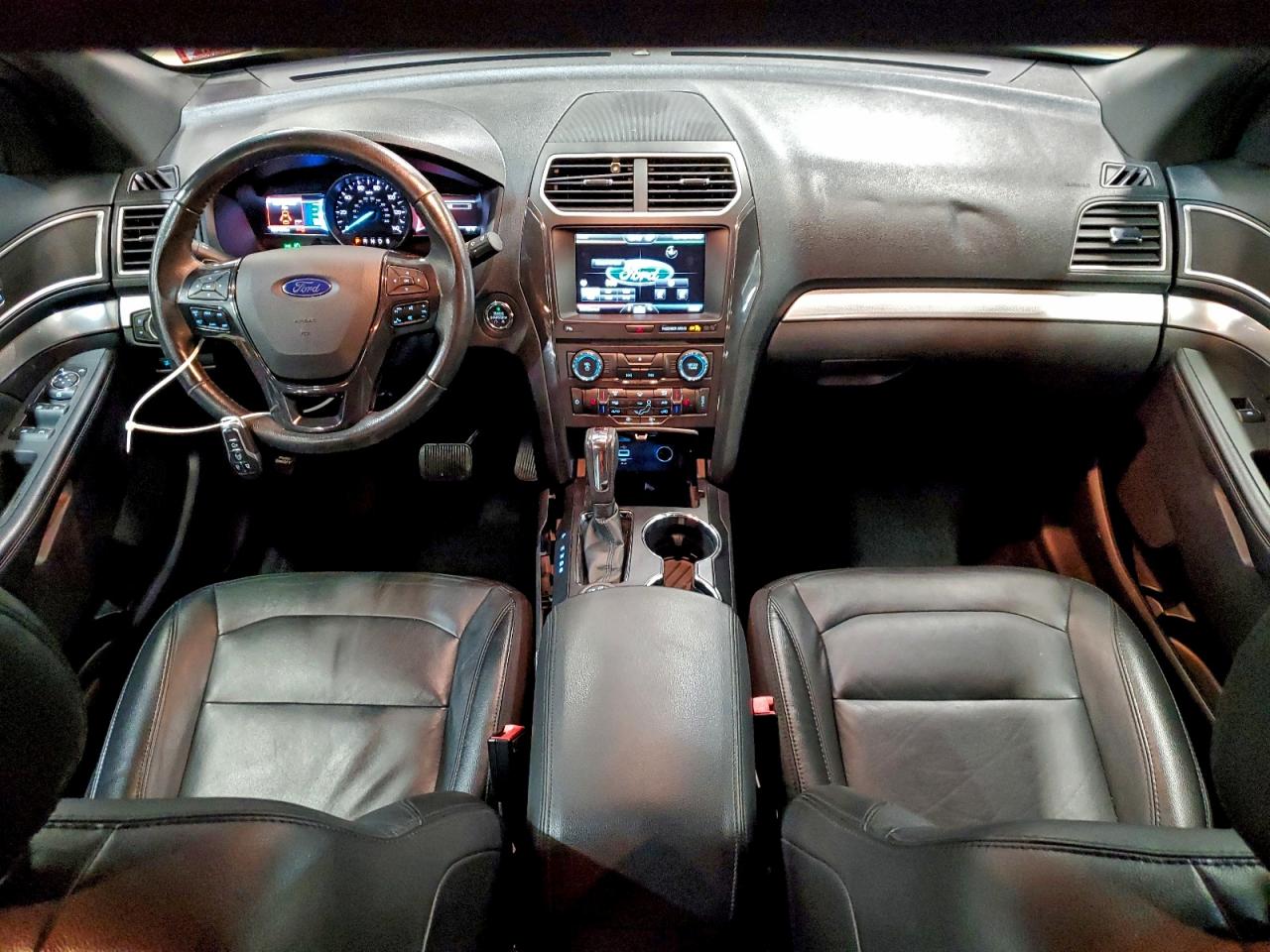 2016 FORD EXPLORER XLT photo 15