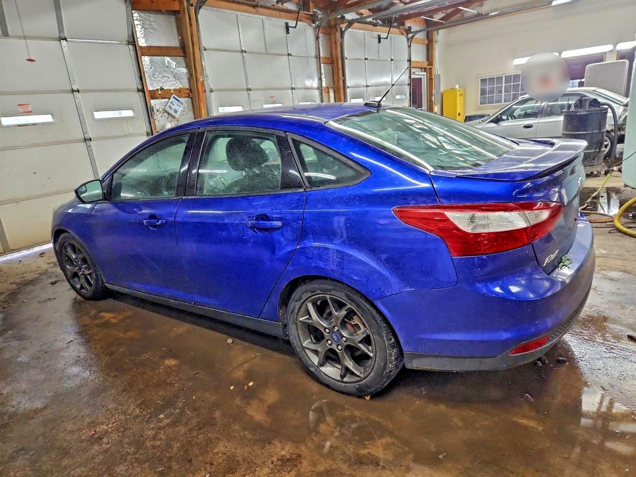 2014 FORD FOCUS SE photo 3