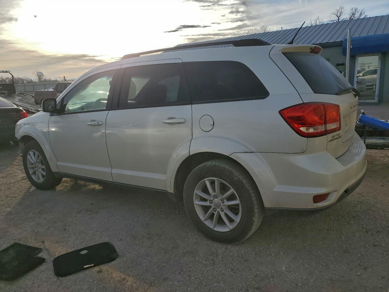 2014 DODGE JOURNEY SXT photo 2