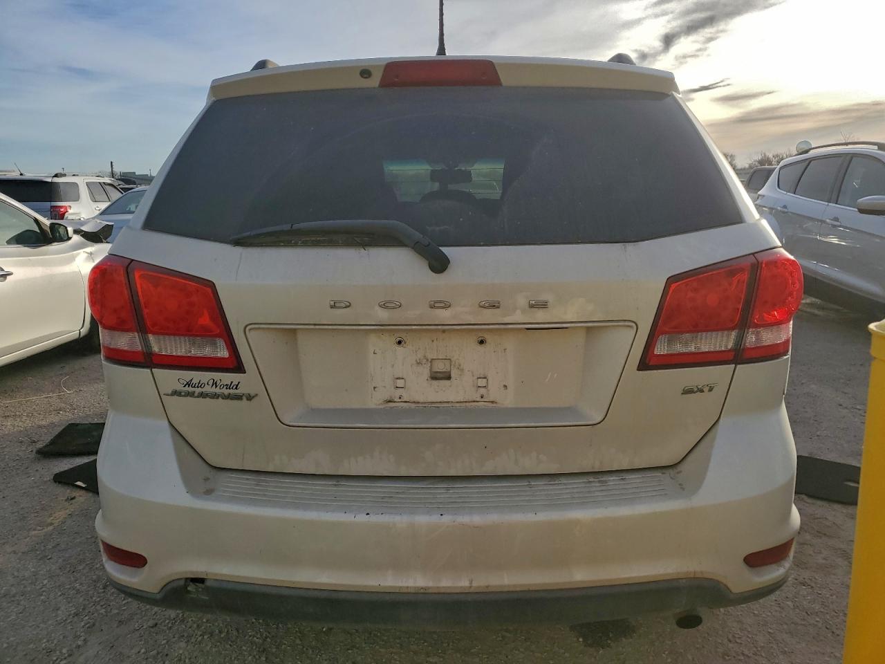 2014 DODGE JOURNEY SXT photo 6