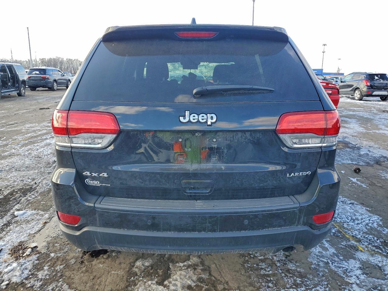 2019 JEEP GRAND CHEROKEE LAREDO photo 6