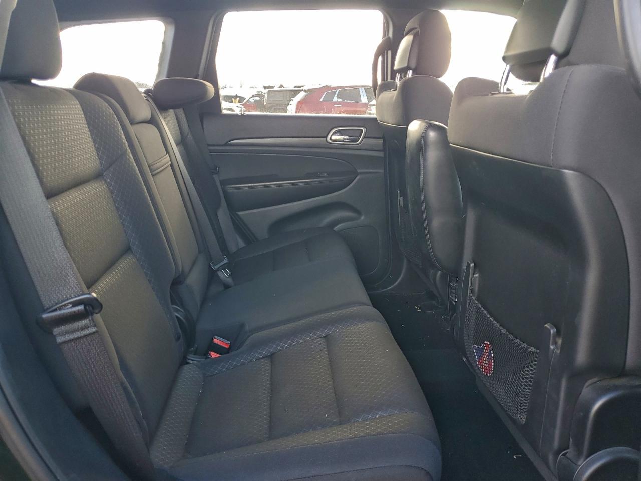 2019 JEEP GRAND CHEROKEE LAREDO photo 10