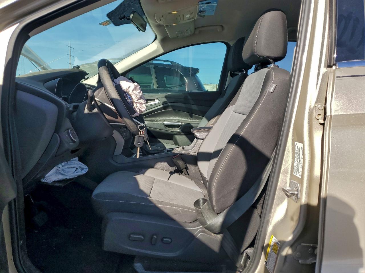 2017 FORD ESCAPE SE photo 7