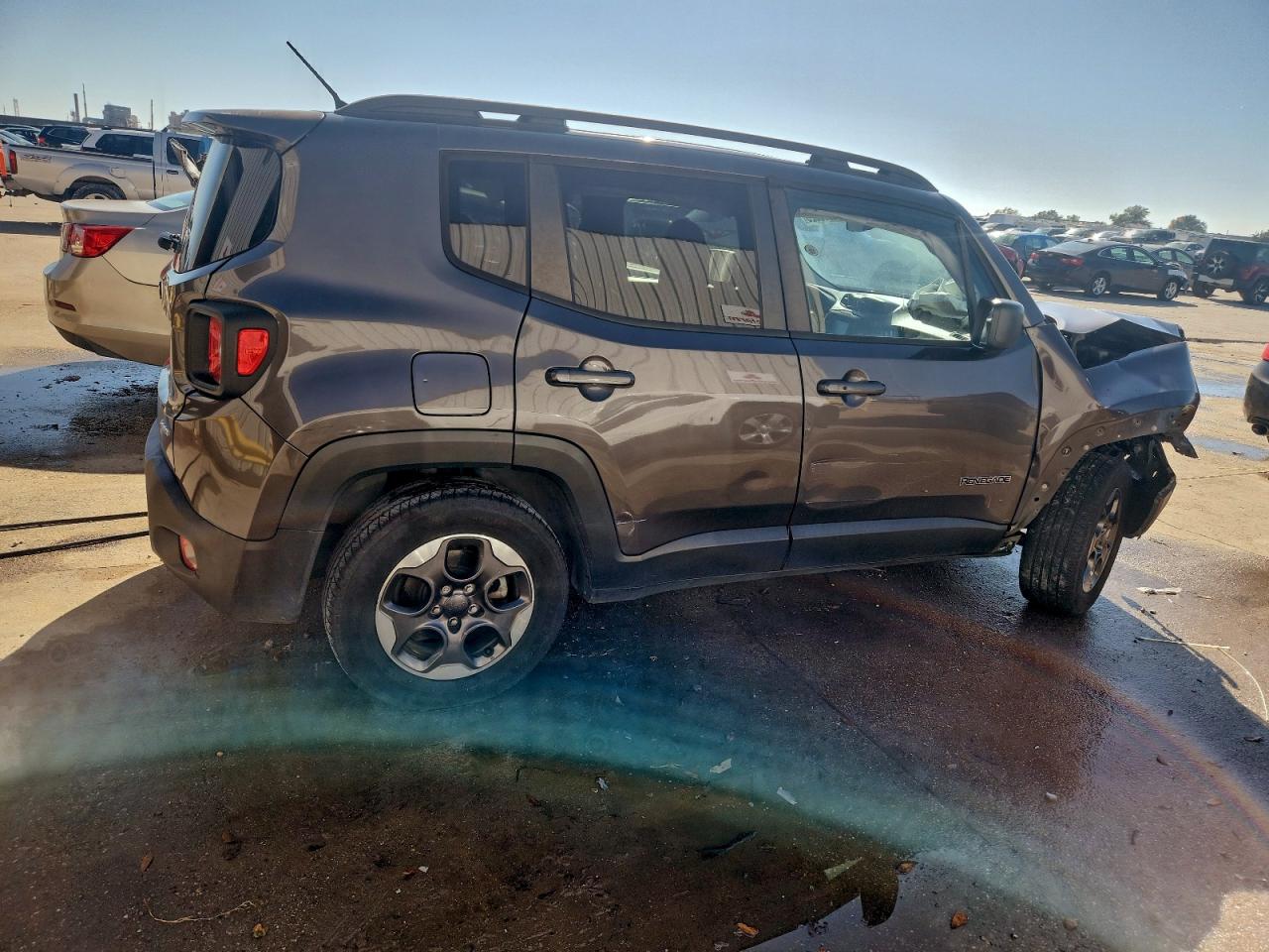 2017 JEEP RENEGADE SPORT photo 3