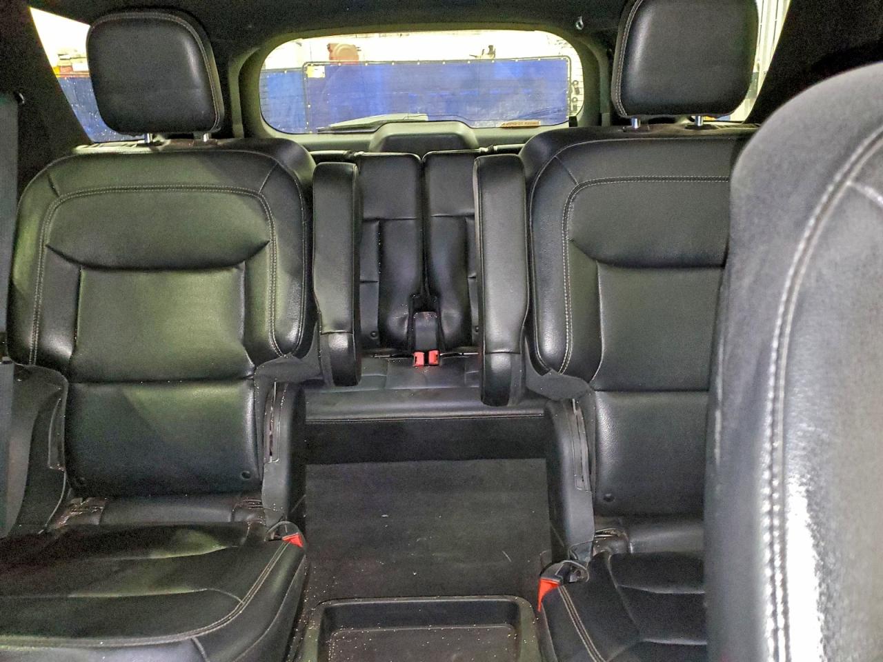 2020 FORD EXPLORER XLT photo 19
