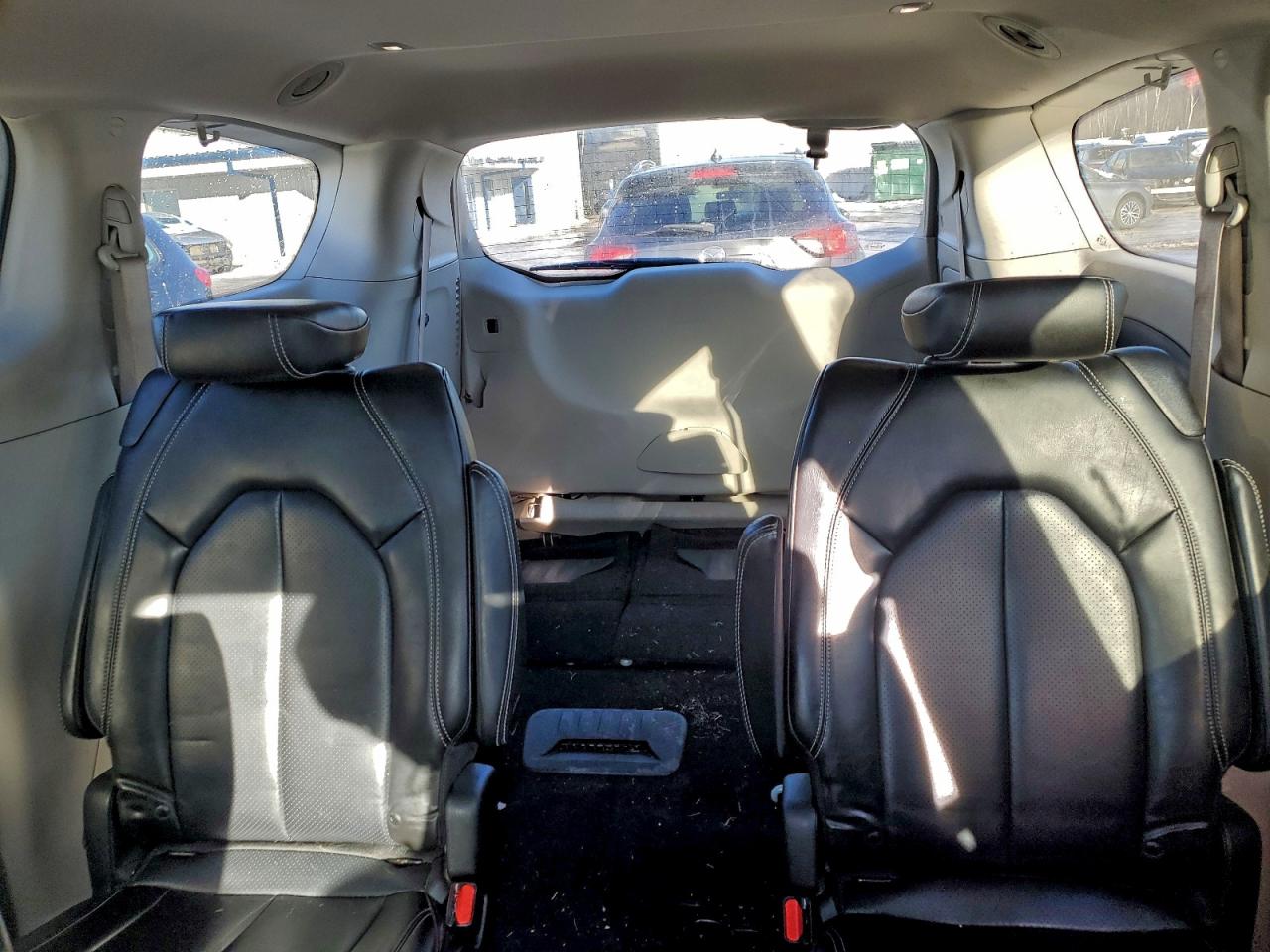 2023 CHRYSLER PACIFICA TOURING L photo 10