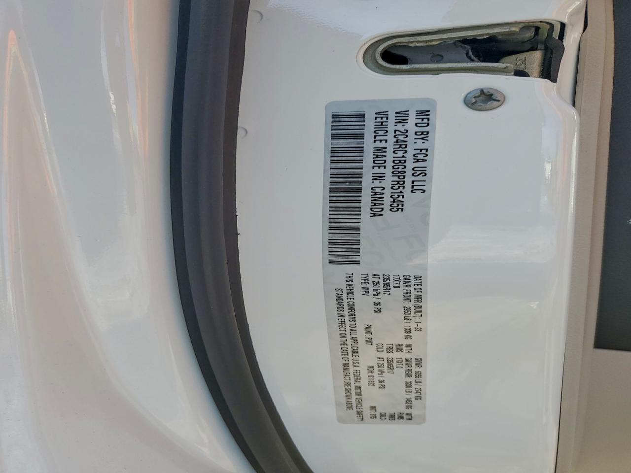 2023 CHRYSLER PACIFICA TOURING L photo 14