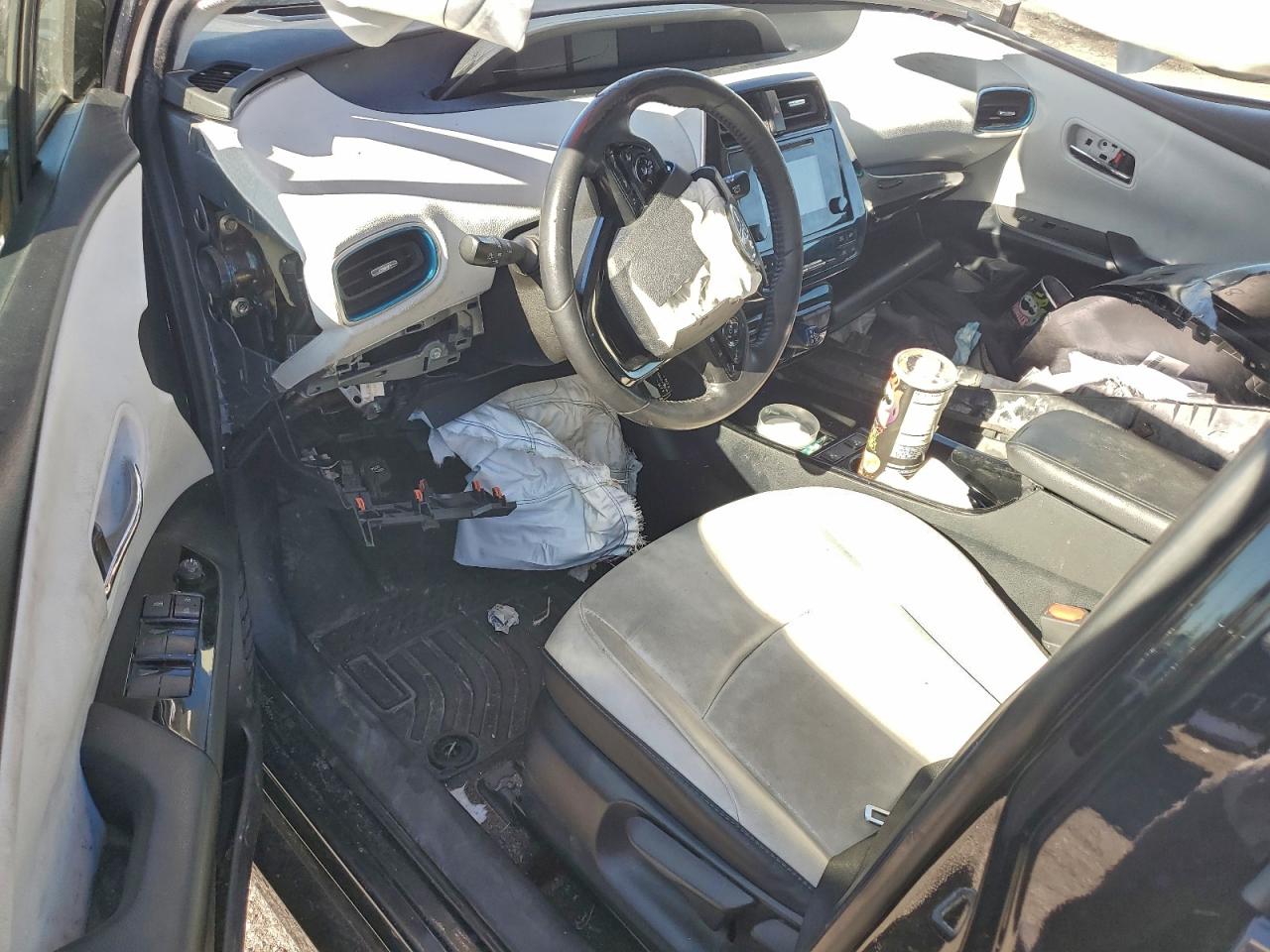 2019 TOYOTA PRIUS photo 8
