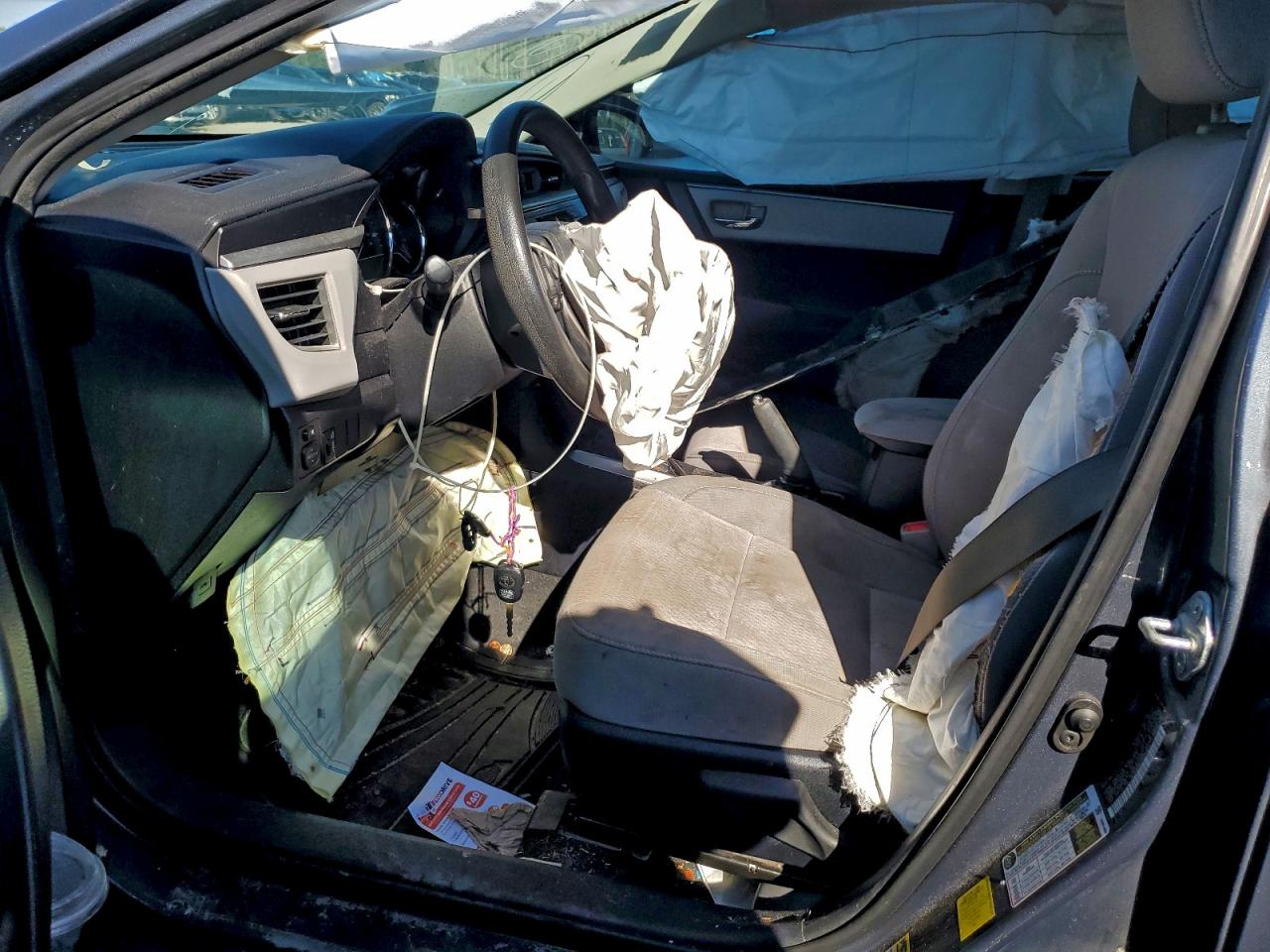2014 TOYOTA COROLLA L photo 7