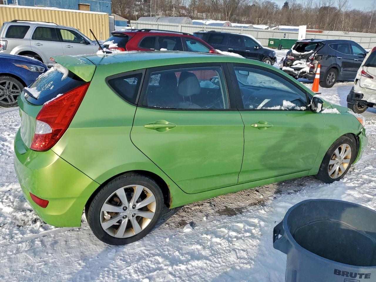 2014 HYUNDAI ACCENT GLS photo 3