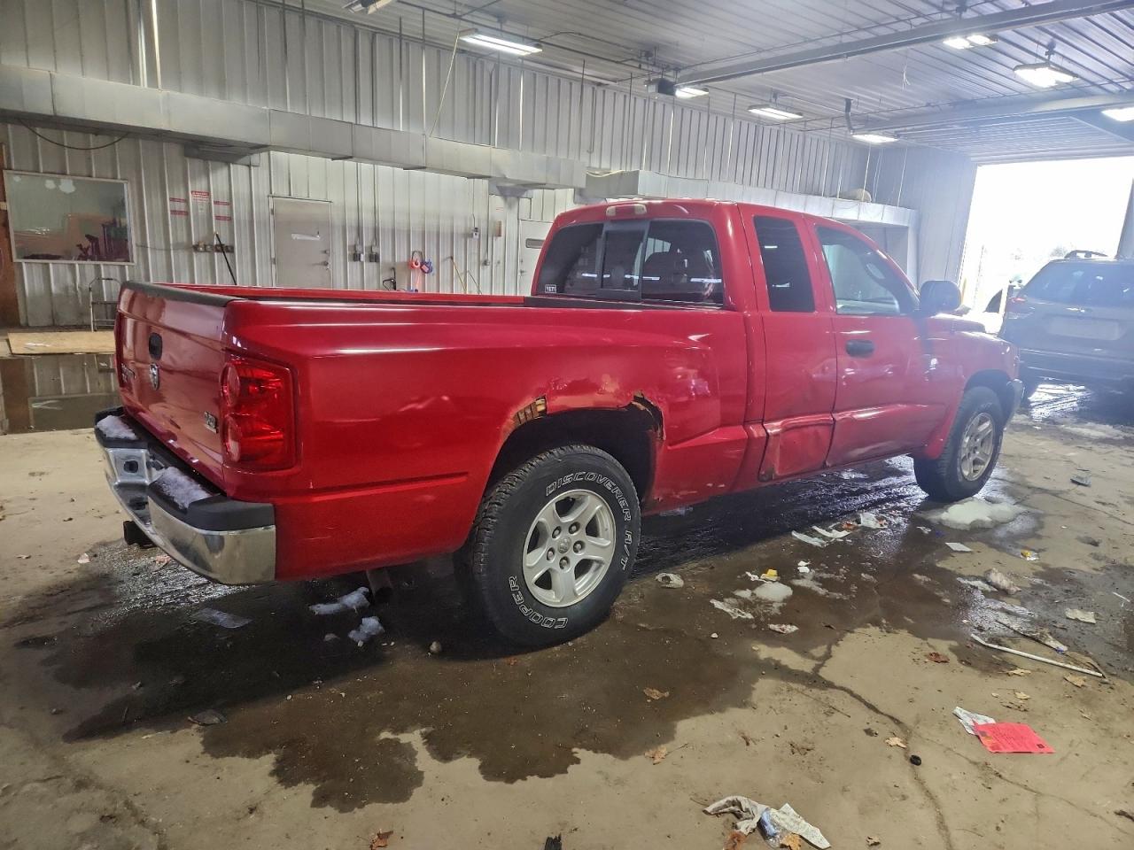 2005 DODGE DAKOTA SLT photo 3