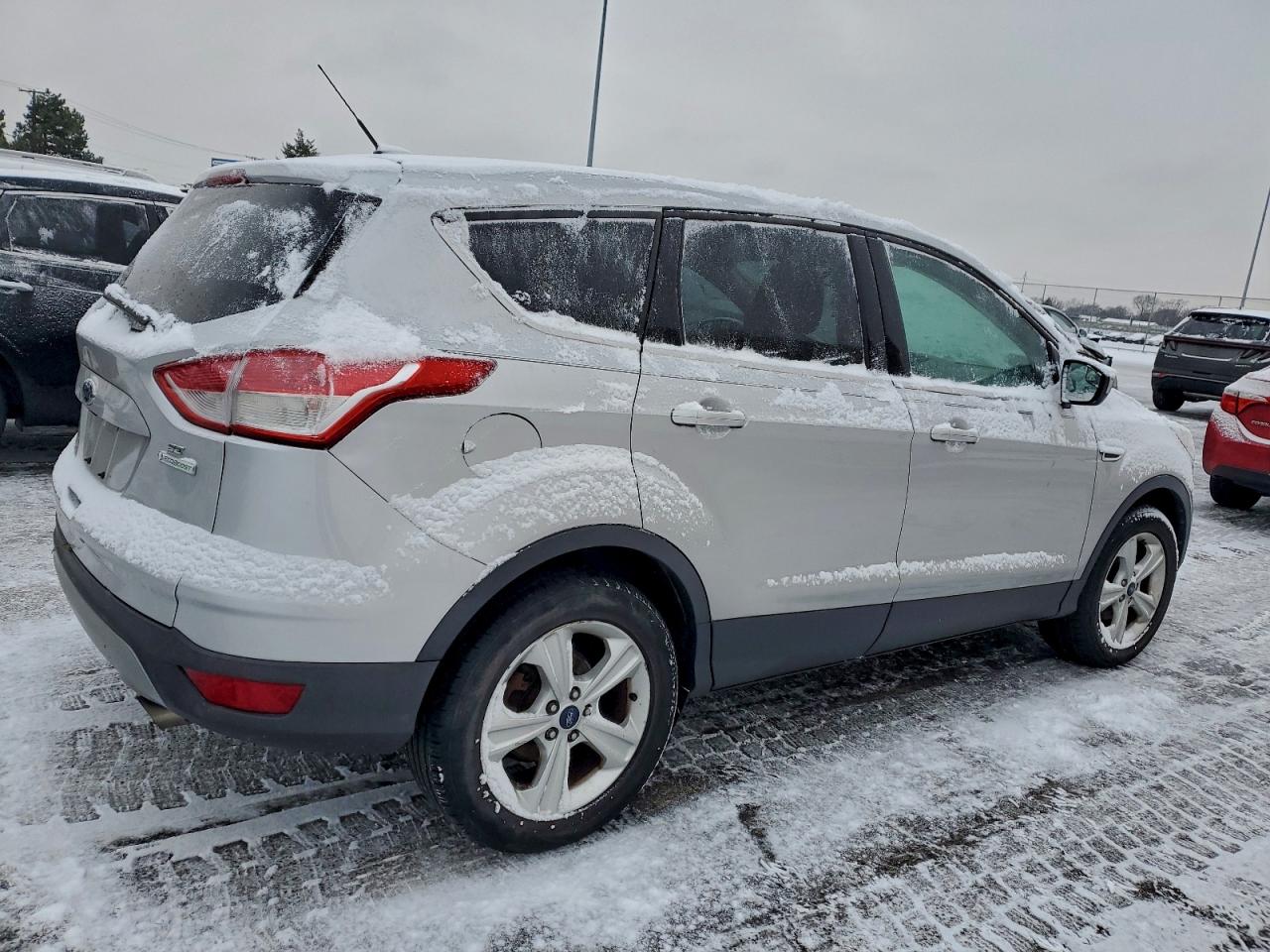 2016 FORD ESCAPE SE photo 3