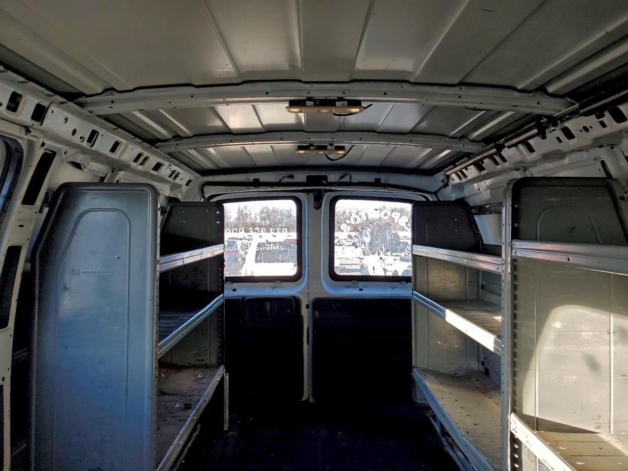 2017 GMC SAVANA 2500 UTILITY / SERVICE VAN photo 19