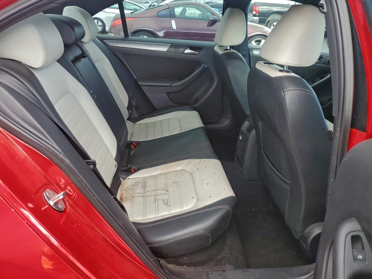 2016 VOLKSWAGEN JETTA SPORT photo 10