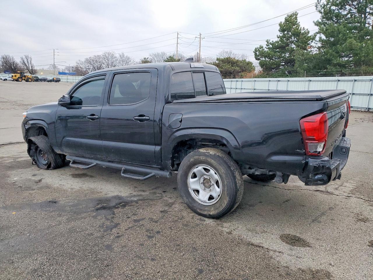 2022 TOYOTA TACOMA DOUBLE CAB photo 2