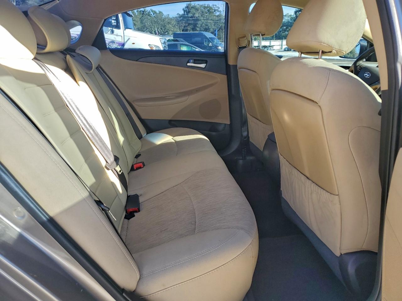 2014 HYUNDAI SONATA GLS photo 10