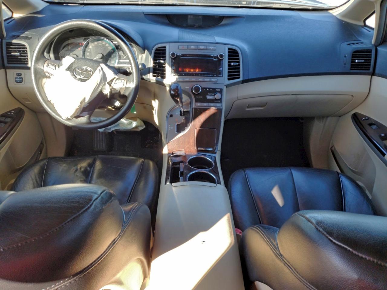 2010 TOYOTA VENZA photo 8