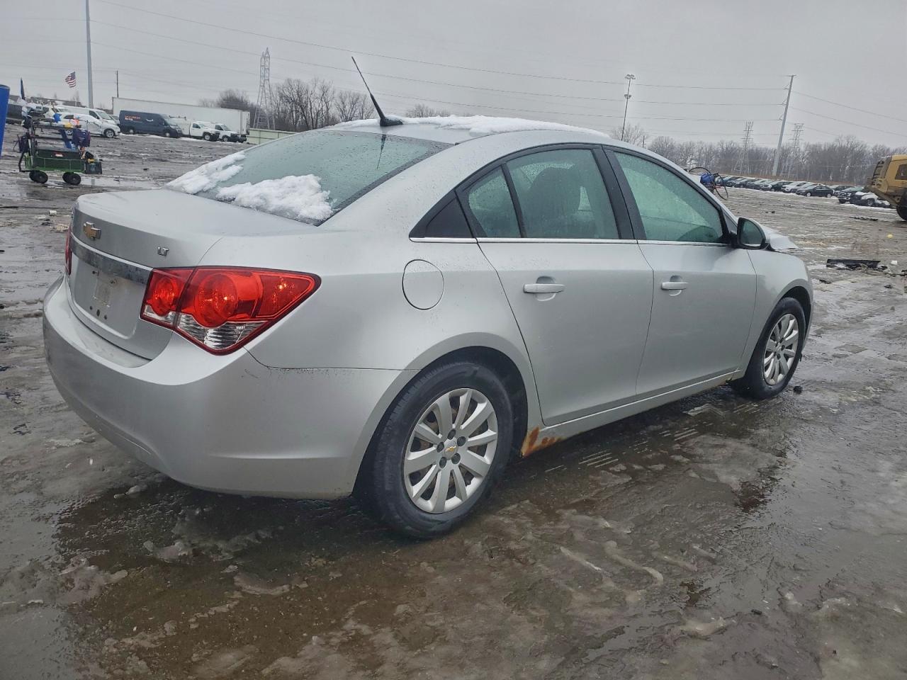 2011 CHEVROLET CRUZE LT photo 3