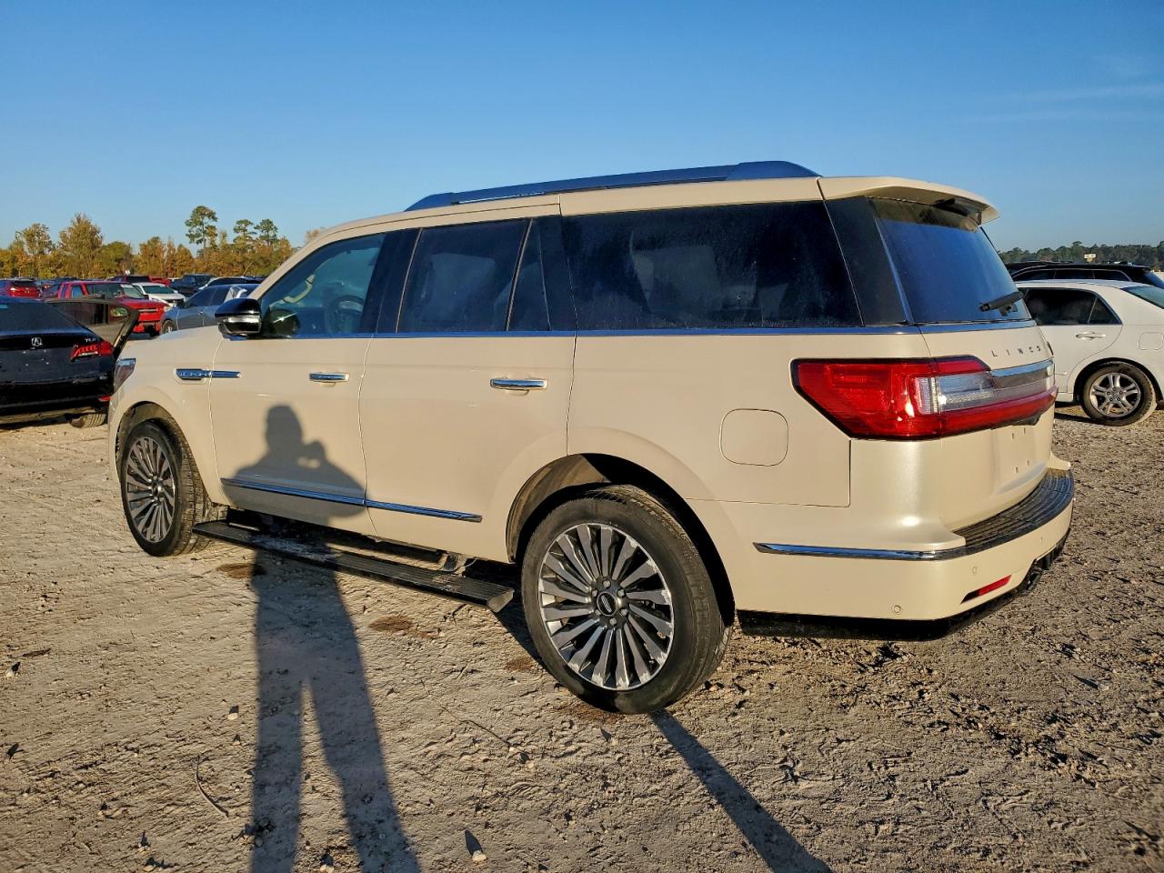2018 LINCOLN NAVIGATOR RESERVE photo 2