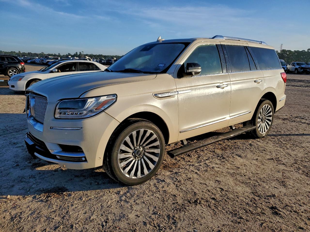 2018 LINCOLN NAVIGATOR RESERVE — FRONT END damage — photo 1
