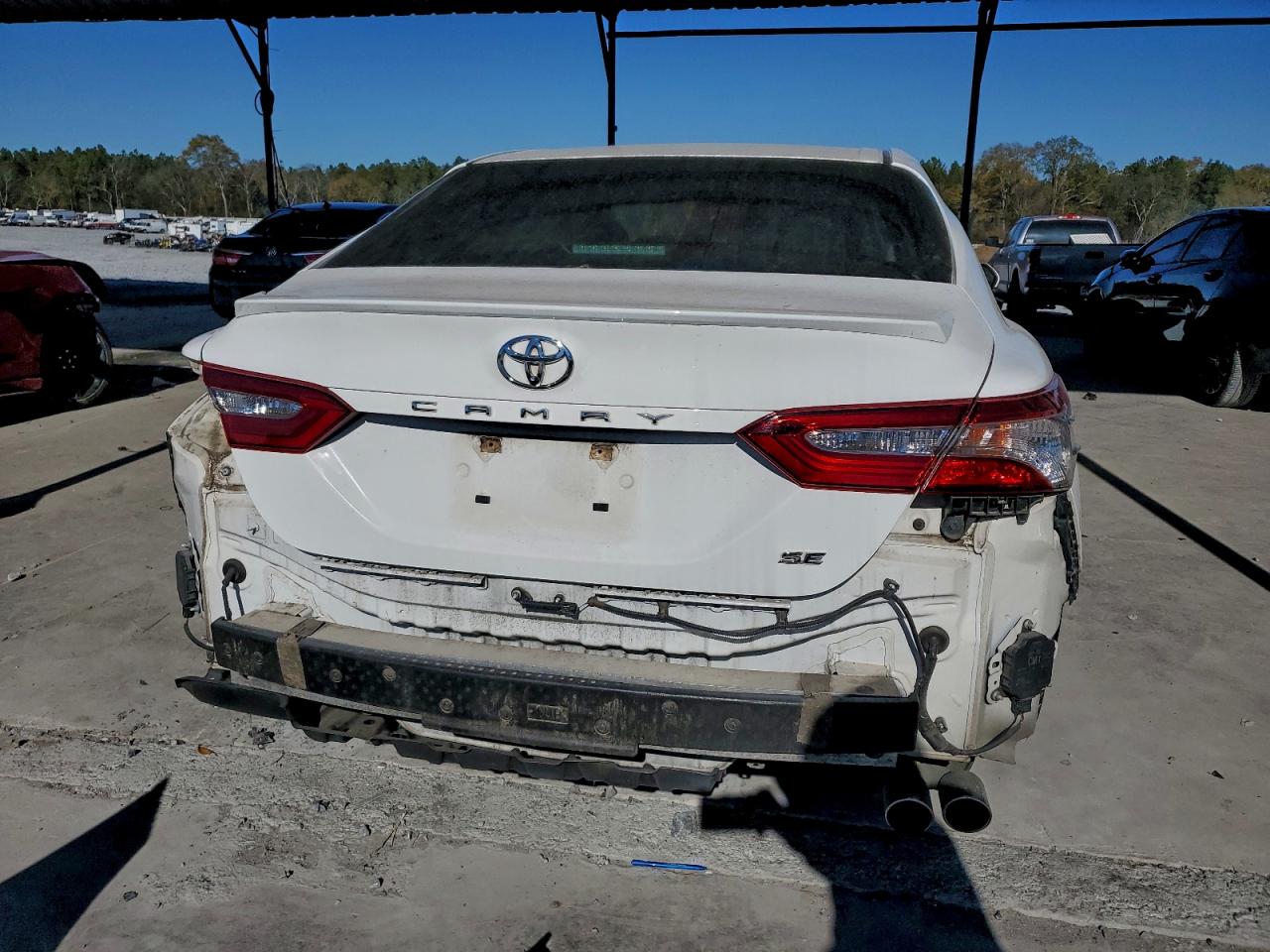 2018 TOYOTA CAMRY L photo 6